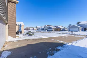 1646 Belclare Rd, Normal, IL 61761 - Photo 47