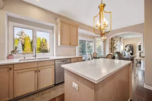 142 N Dixon Dr, Batavia, IL 60510 - Photo 9