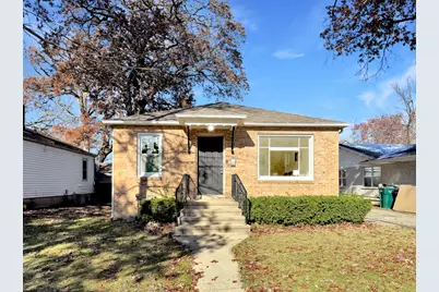 1018 W Atlantic Avenue, Waukegan, IL 60085 - Photo 1