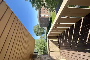 5 Echo Ct, Vernon Hills, IL 60061 - Photo 3