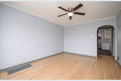 5533 S Menard Avenue, Chicago, IL 60638 - Photo 9