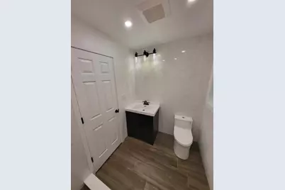 1506 N Bosworth Avenue #3, Chicago, IL 60642 - Photo 19