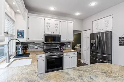 943 Chesapeake Boulevard, Grayslake, IL 60030 - Photo 19