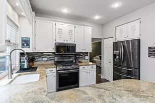 943 Chesapeake Blvd, Grayslake, IL 60030 - Photo 19