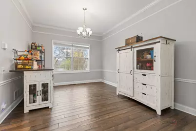 943 Chesapeake Boulevard, Grayslake, IL 60030 - Photo 11