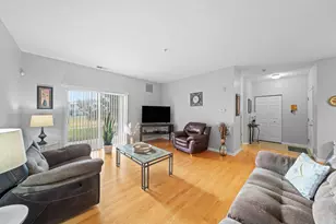 618 Pineridge Dr N, Oswego, IL 60543 - Photo 11