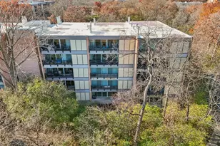 5900 Oakwood Dr, Lisle, IL 60532 - Photo 37