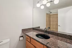 5900 Oakwood Dr, Lisle, IL 60532 - Photo 11