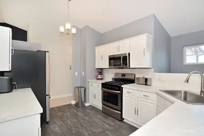 3314 Blue Ridge Drive #3314, Carpentersville, IL 60110 - Photo 5