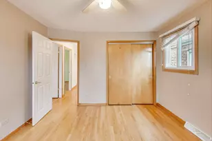 7843 Massasoit Ave, Burbank, IL 60459 - Photo 9