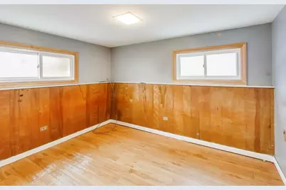 7843 Massasoit Avenue, Burbank, IL 60459 - Photo 17