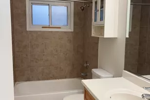 883 S York St, Elmhurst, IL 60126 - Photo 9