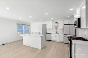 523 Hamilton Ave, Westmont, IL 60559 - Photo 9