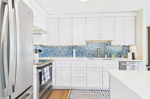 1700 E 56th St, Chicago, IL 60637 - Photo 5