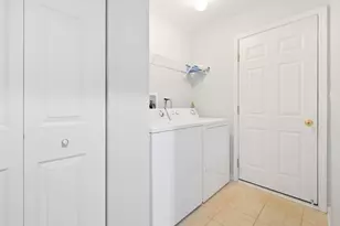 84 N Mill Rd, Addison, IL 60101 - Photo 7