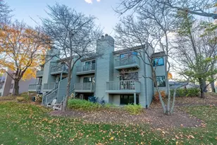 245 Timber Ridge Ln, Lake Barrington, IL 60010 - Photo 13