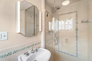 2912 N Commonwealth Ave, Chicago, IL 60657 - Photo 15