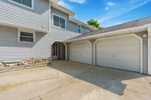 206 Washington St, Oswego, IL 60543 - Photo 5