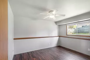 310 N Huntington Dr, McHenry, IL 60050 - Photo 13