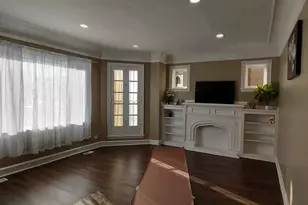 1040 W 92nd Pl, Chicago, IL 60620 - Photo 5