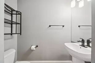 2826 N Talman Ave, Chicago, IL 60618 - Photo 11