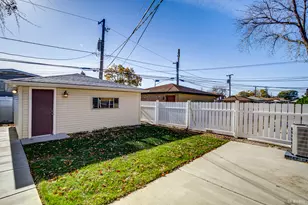 6721 W 59th St, Chicago, IL 60638 - Photo 5