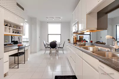 1040 N Lake Shore Drive #12B, Chicago, IL 60611 - Photo 15