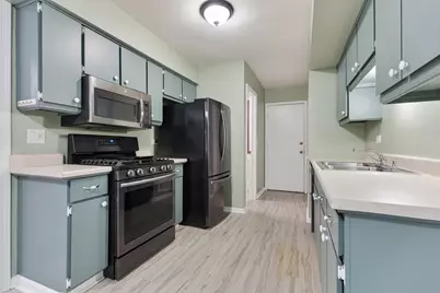 817 Wellington Avenue #817, Elk Grove Village, IL 60007 - Photo 11