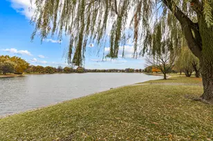 817 Wellington Ave, Elk Grove Village, IL 60007 - Photo 25