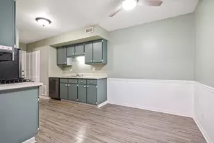 817 Wellington Ave, Elk Grove Village, IL 60007 - Photo 9