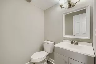 [Address not provided], Chicago, IL 60617 - Photo 5