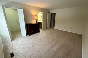 33 Shoreline Rd, Lake Barrington, IL 60010 - Photo 23