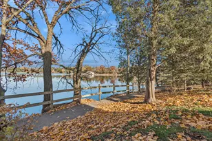 33 Shoreline Rd, Lake Barrington, IL 60010 - Photo 33