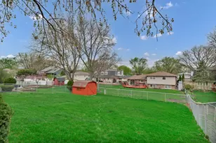 8532 W 107th St, Palos Hills, IL 60465 - Photo 27