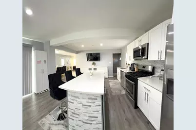 8001 N Elmore Street, Niles, IL 60714 - Photo 13