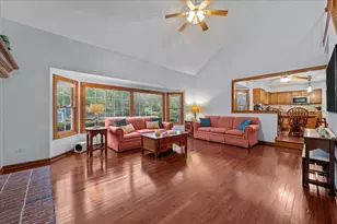 2025 Gillenwater St, Batavia, IL 60510 - Photo 13