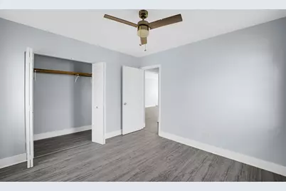 2046 E 72nd Place #2w, Chicago, IL 60649 - Photo 11