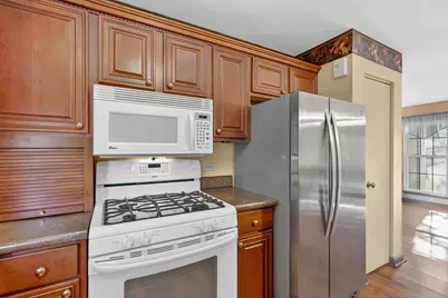 909 Little Falls Court #909, Elk Grove Village, IL 60007 - Photo 9