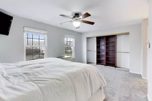 1239 Spring Valley Dr, Carol Stream, IL 60188 - Photo 15