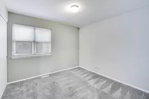 1239 Spring Valley Dr, Carol Stream, IL 60188 - Photo 17