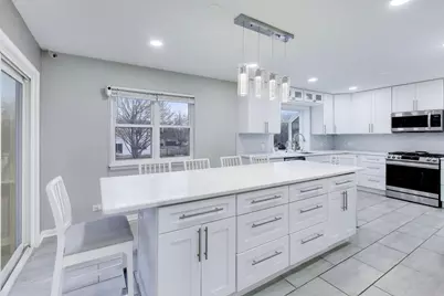 1239 Spring Valley Drive, Carol Stream, IL 60188 - Photo 9