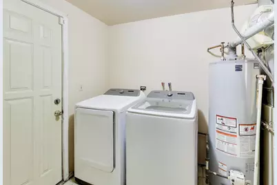 1239 Spring Valley Drive, Carol Stream, IL 60188 - Photo 33