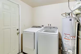 1239 Spring Valley Dr, Carol Stream, IL 60188 - Photo 33