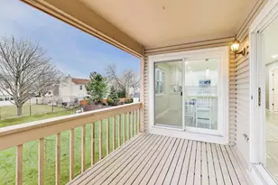 1239 Spring Valley Dr, Carol Stream, IL 60188 - Photo 23