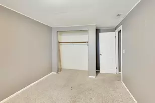 1239 Spring Valley Dr, Carol Stream, IL 60188 - Photo 31