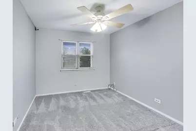 1239 Spring Valley Drive, Carol Stream, IL 60188 - Photo 19