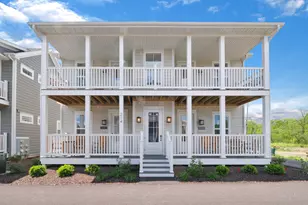 214 Great Loop E Dr, Ottawa, IL 61350 - Photo 1