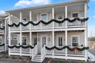 214 Great Loop E Dr, Ottawa, IL 61350 - Photo 1