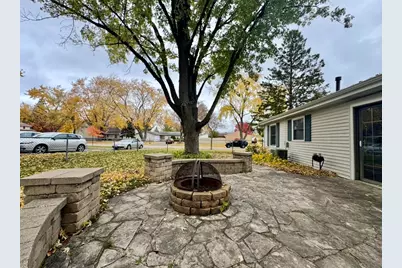 8112 S Applewood Court, Hanover Park, IL 60133 - Photo 23