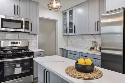 366 N Hemlock Avenue, Wood Dale, IL 60191 - Photo 11